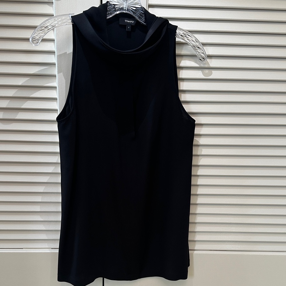 Theory Women's Navy Sleeveless Blouse